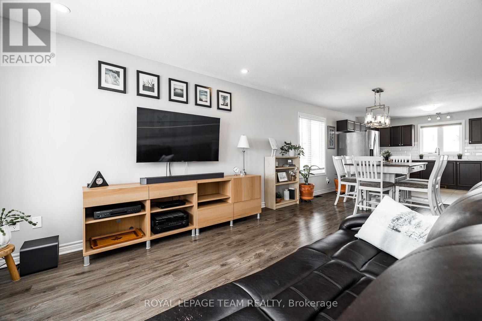 17 Lee Avenue, Smiths Falls, Ontario  K7A 0A2 - Photo 6 - X12786276