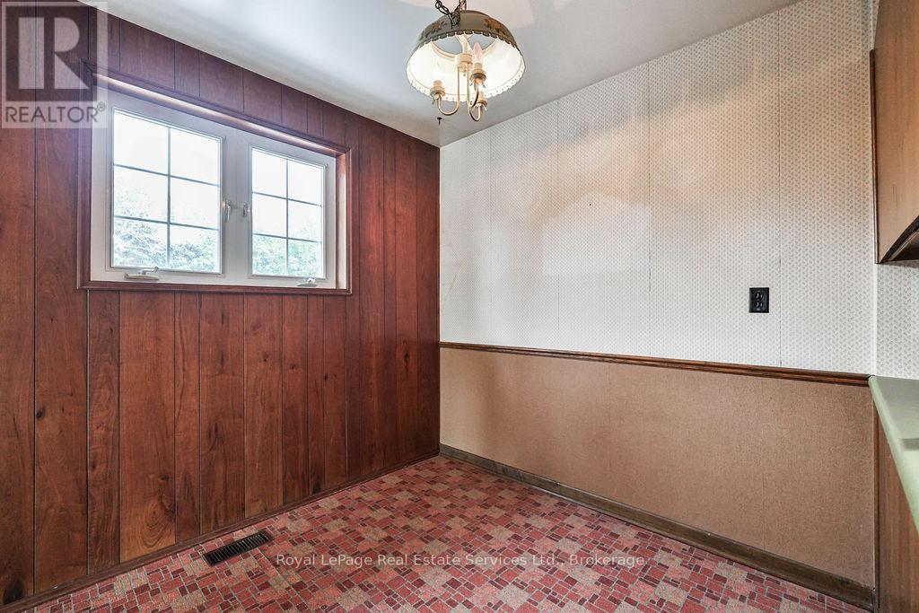 557 Stonecliffe Road, Oakville, Ontario  L6L 4N8 - Photo 12 - W12786216