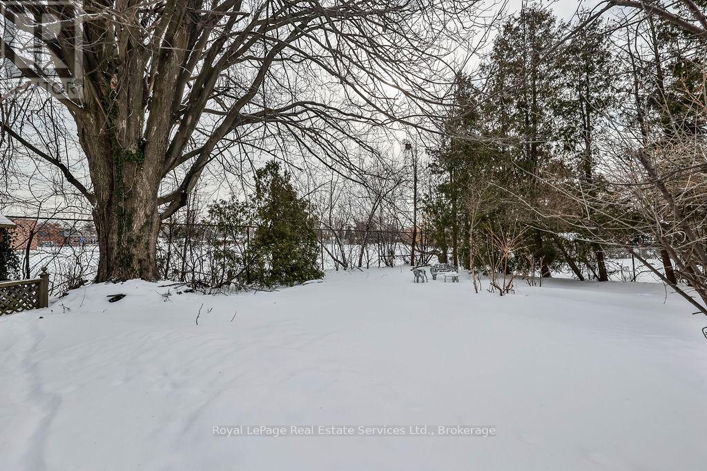 557 Stonecliffe Road, Oakville, Ontario  L6L 4N8 - Photo 35 - W12786216