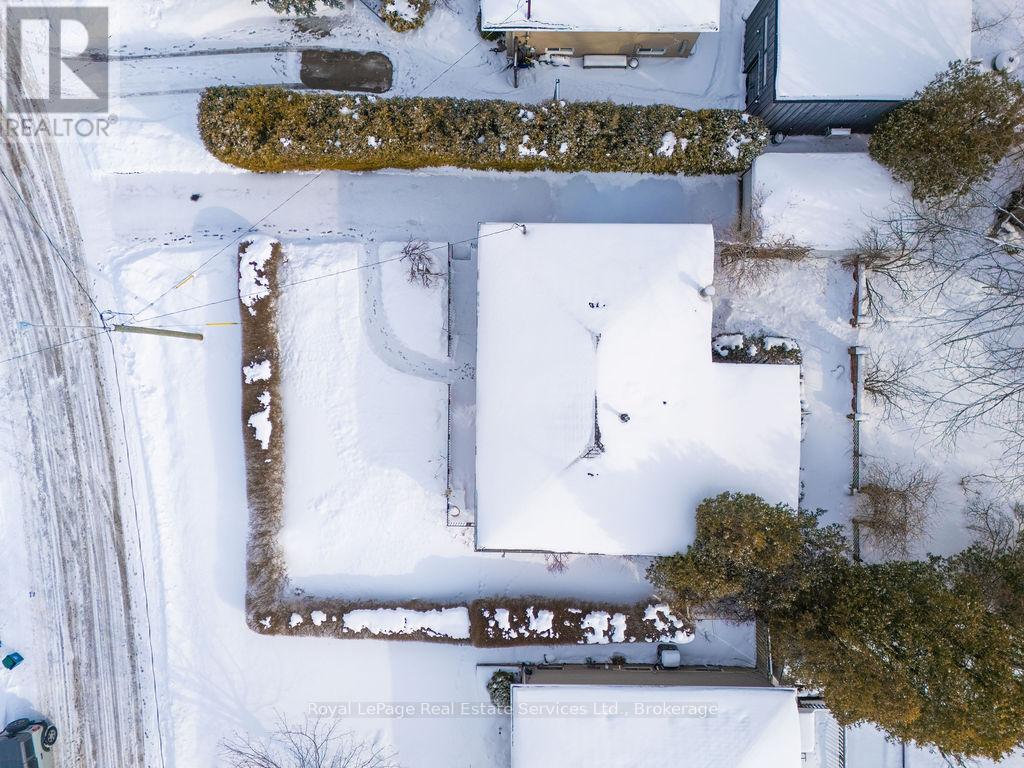 557 Stonecliffe Road, Oakville, Ontario  L6L 4N8 - Photo 39 - W12786216