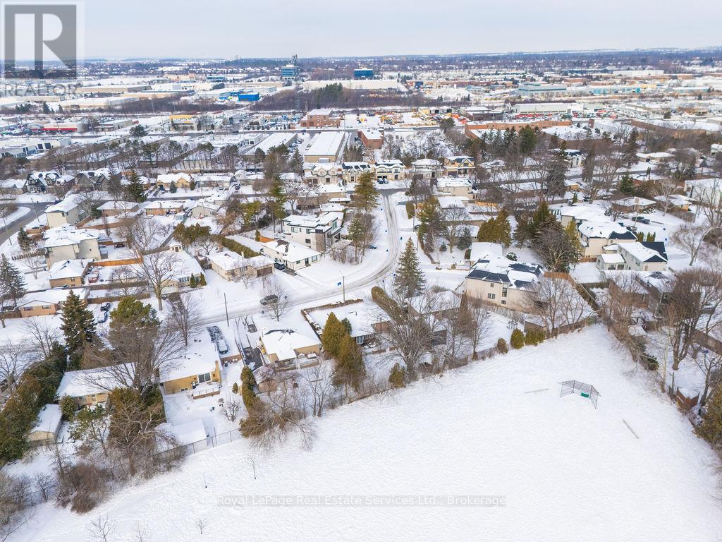 557 Stonecliffe Road, Oakville, Ontario  L6L 4N8 - Photo 43 - W12786216