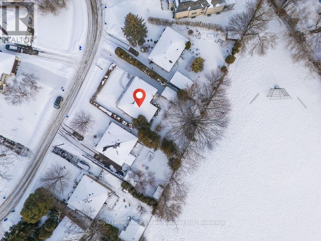 557 Stonecliffe Road, Oakville, Ontario  L6L 4N8 - Photo 45 - W12786216