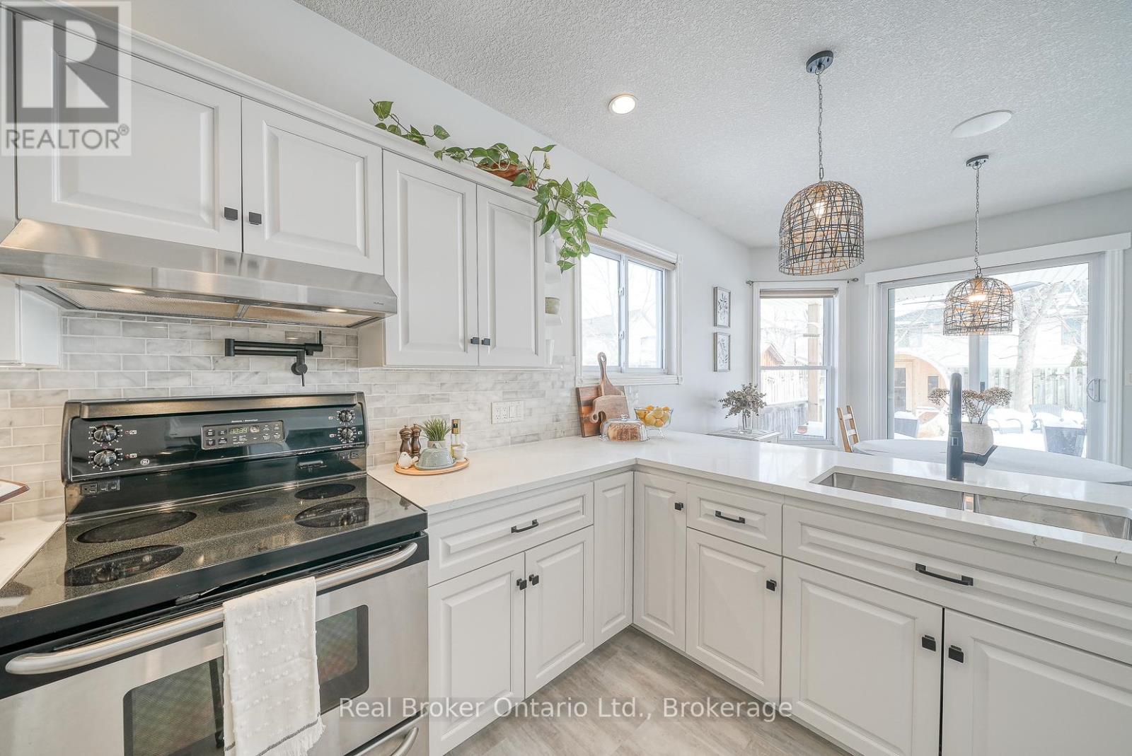 504 Crestwood Court, Woodstock, Ontario N4T 1V3 - Photo 16 - X12786296