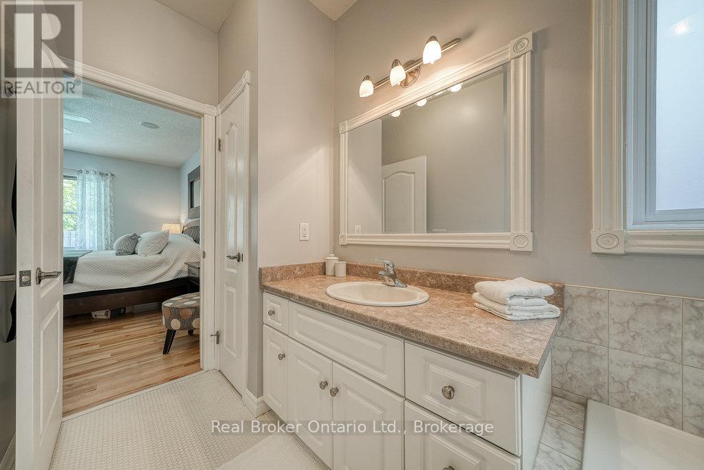 504 Crestwood Court, Woodstock, Ontario N4T 1V3 - Photo 26 - X12786296