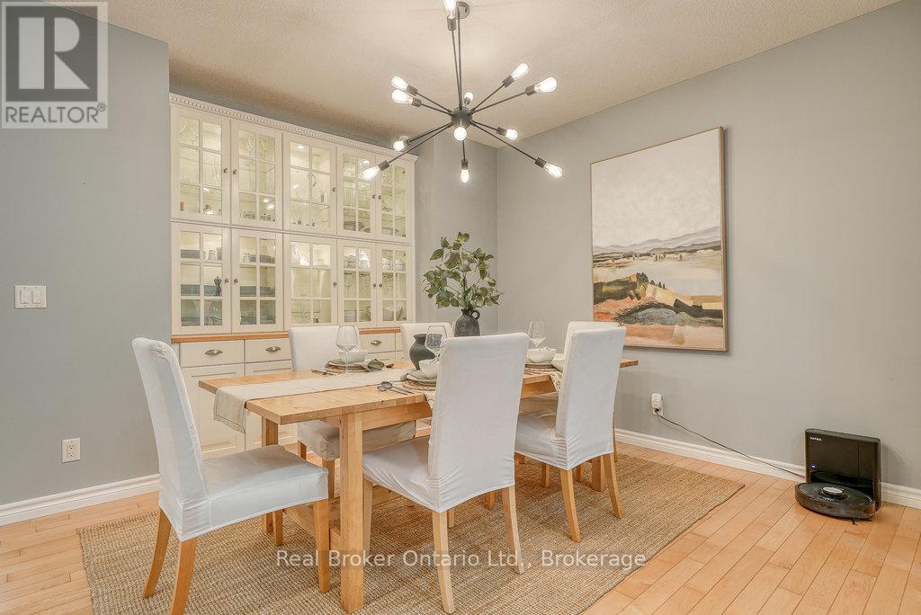 504 Crestwood Court, Woodstock, Ontario N4T 1V3 - Photo 8 - X12786296