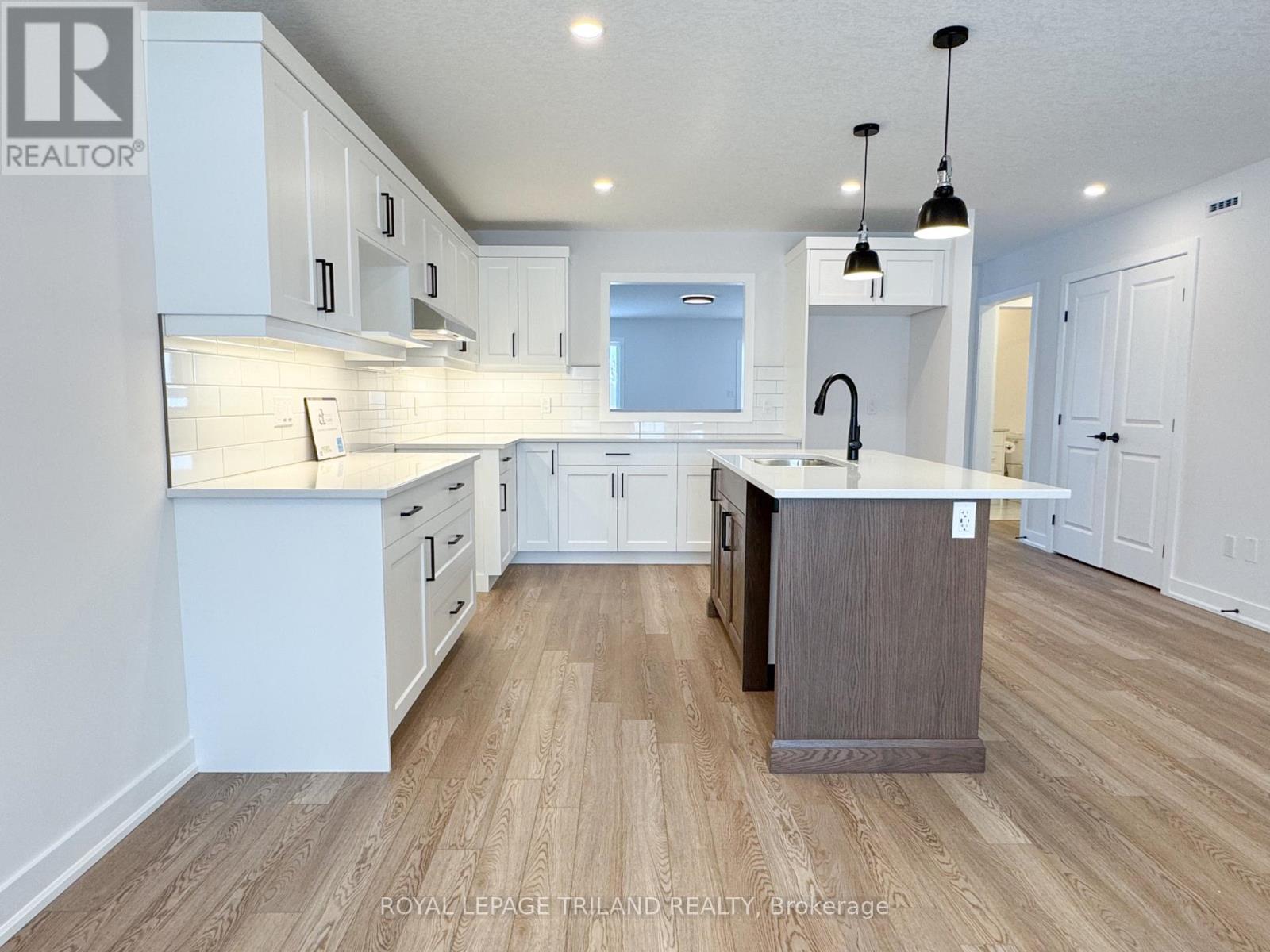 23 Harrow Lane, St. Thomas, Ontario  N5R 0P3 - Photo 7 - X12680736