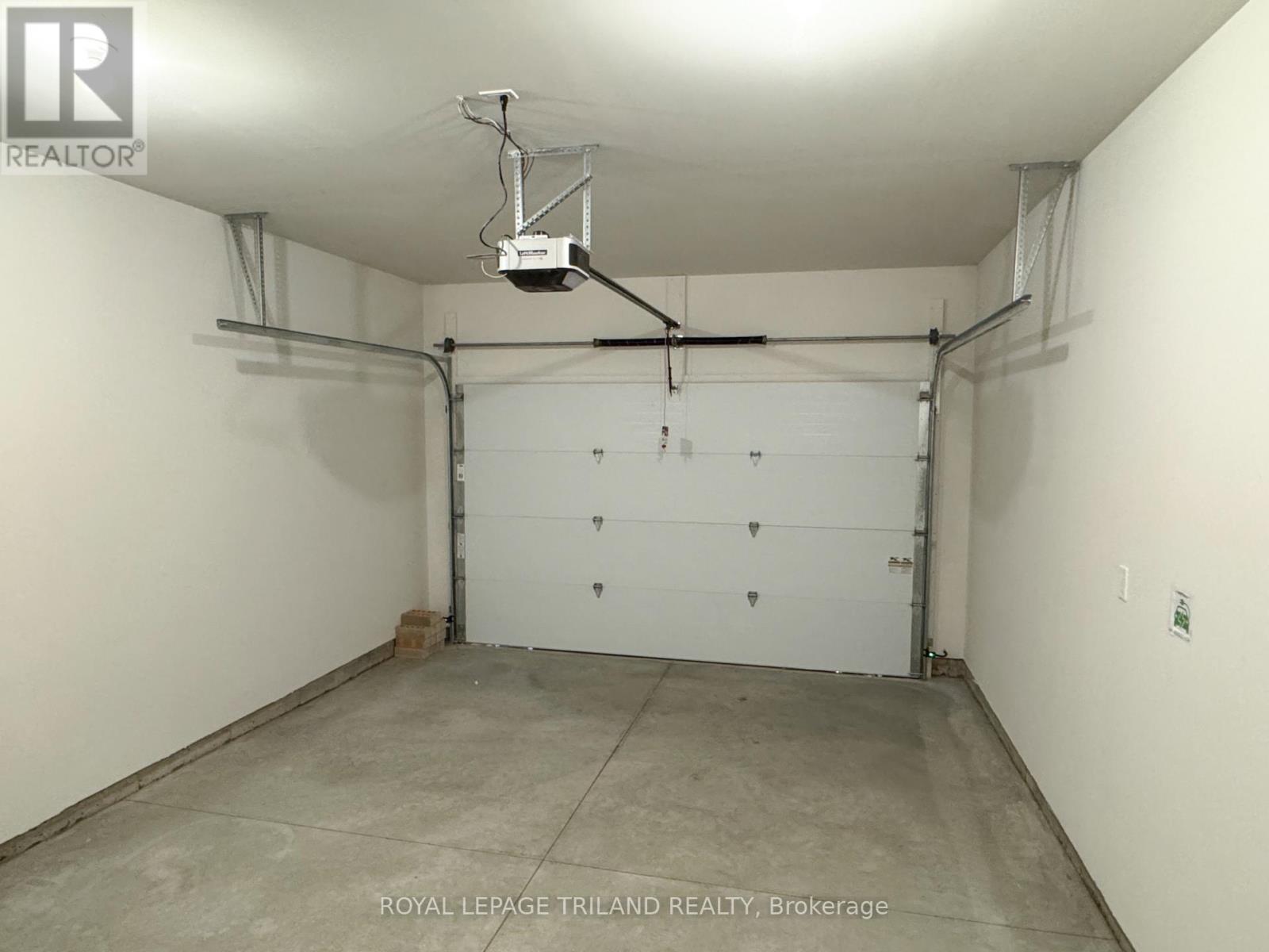 23 Harrow Lane, St. Thomas, Ontario  N5R 0P3 - Photo 18 - X12680736