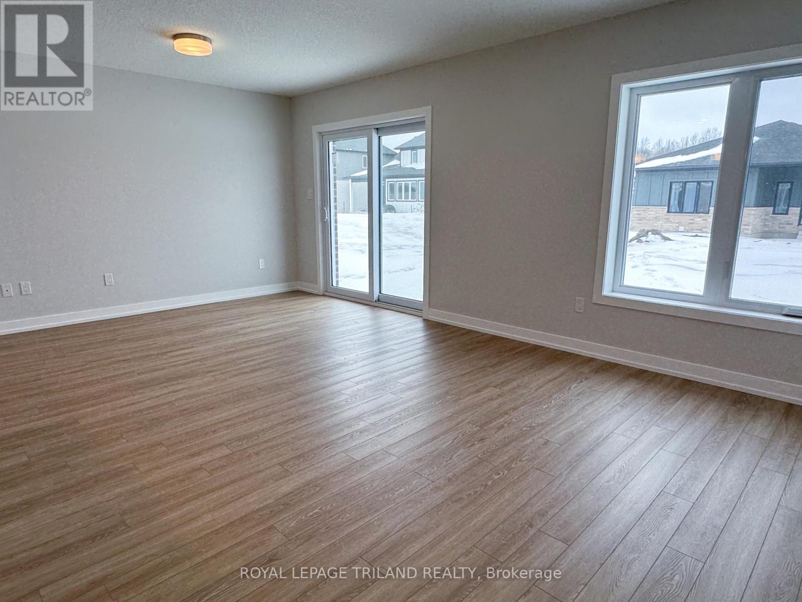 20 Harrow Lane, St. Thomas, Ontario  N5R 0P3 - Photo 12 - X12786036