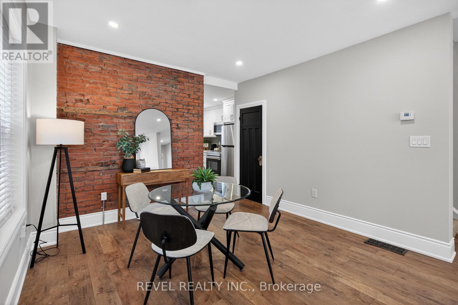 161 Connaught Avenue N, Hamilton, Ontario  L8L 6Z4 - Photo 8 - X12785320