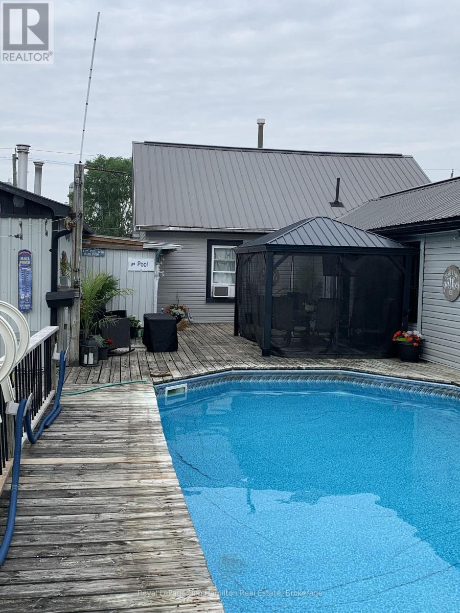 64 George Street S, Minto, Ontario  N0G 1Z0 - Photo 46 - X12778554