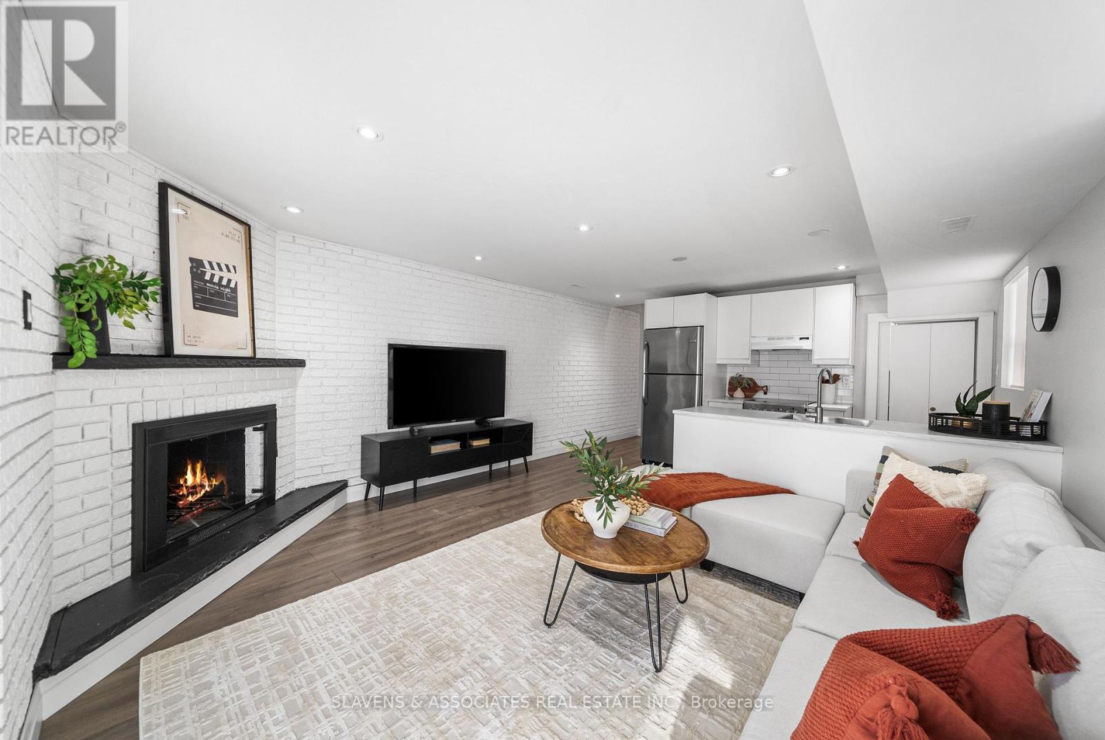 15 Ashbury Avenue, Toronto, Ontario  M6E 1V6 - Photo 32 - C12786264