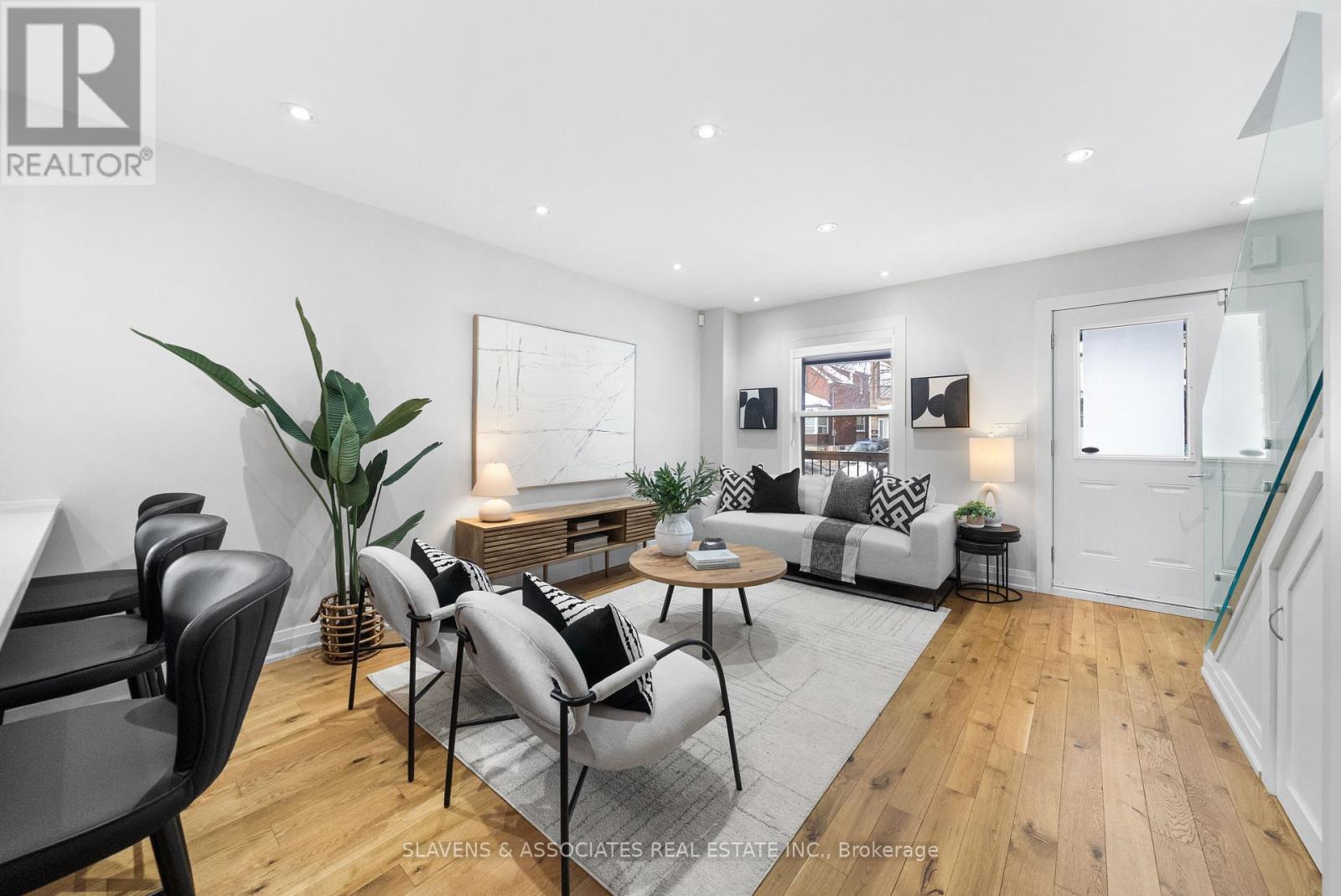 15 Ashbury Avenue, Toronto, Ontario  M6E 1V6 - Photo 7 - C12786264