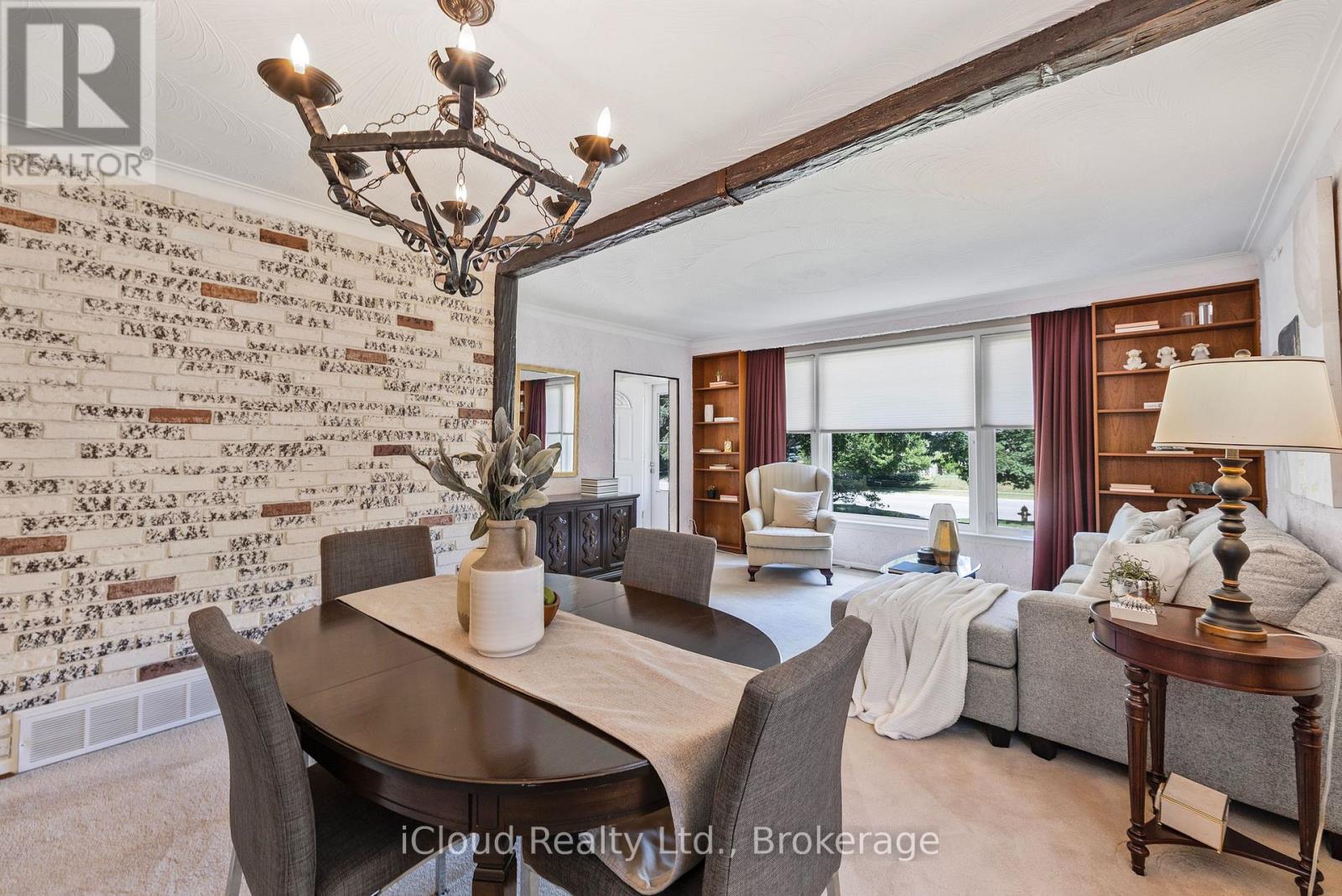 192 BEECHGROVE DRIVE, Toronto, Ontario