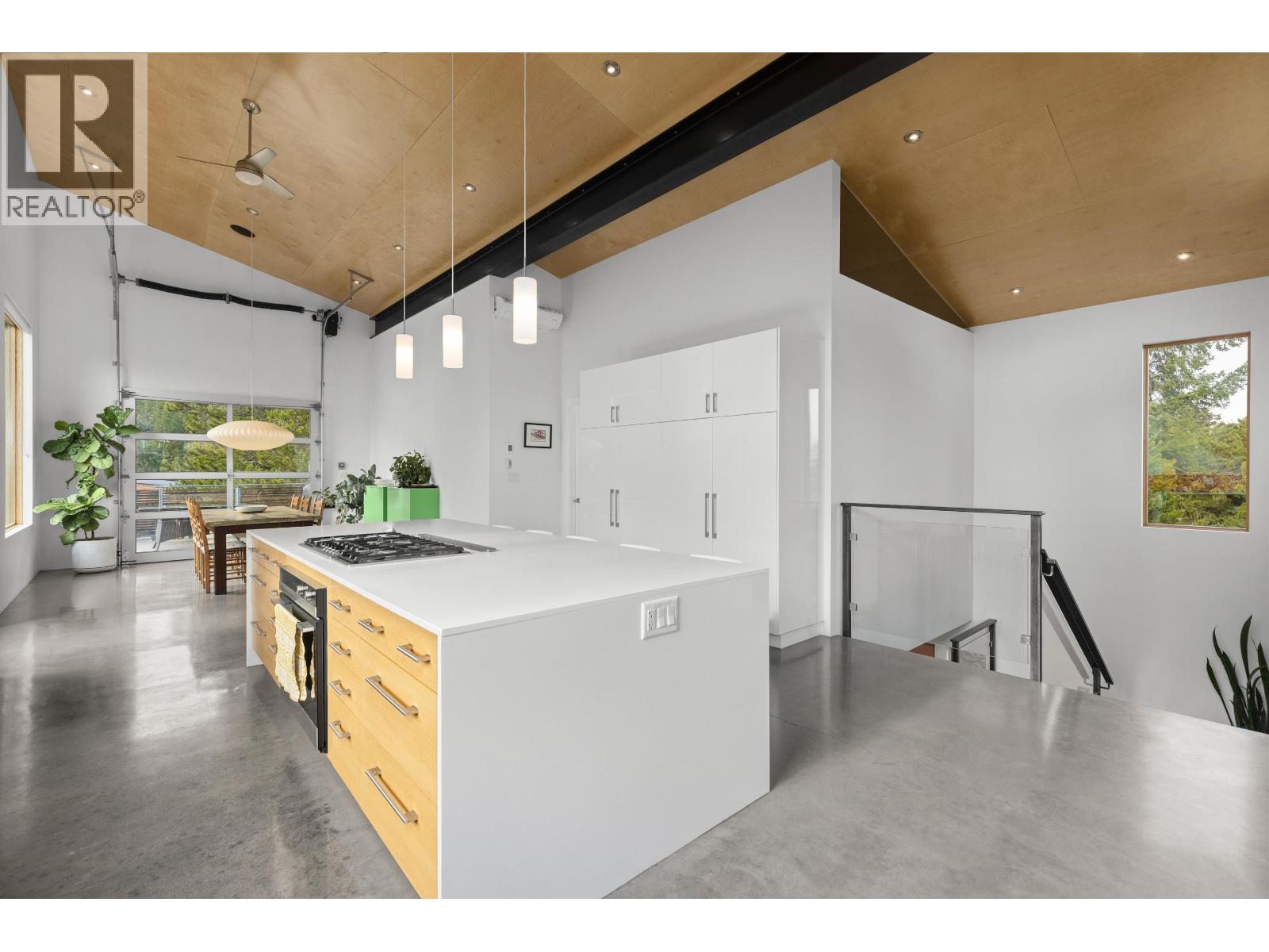 7465 Dogwood Street, Pemberton, British Columbia  V0N 2L0 - Photo 7 - R3088658