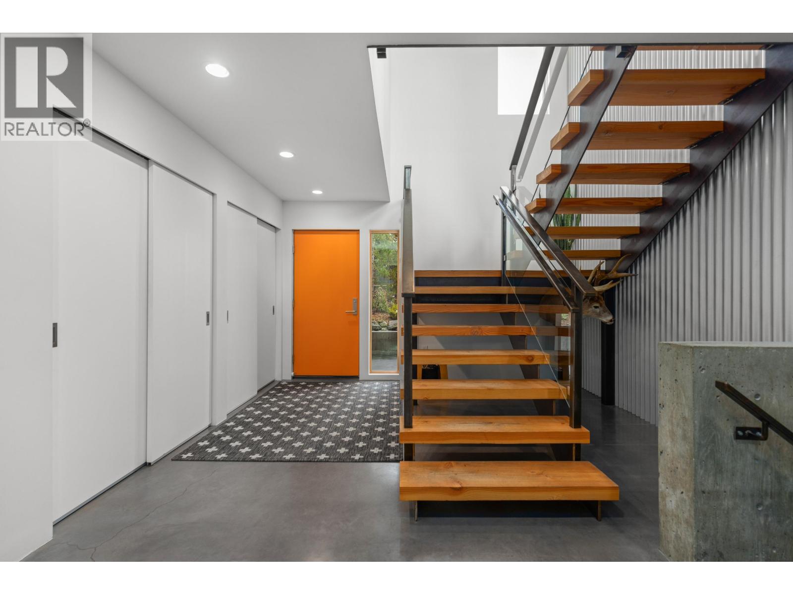 7465 Dogwood Street, Pemberton, British Columbia  V0N 2L0 - Photo 14 - R3088658