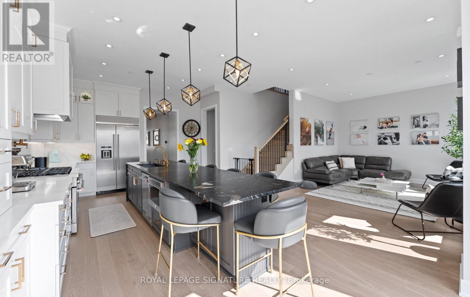 29 Sikura Circle, Aurora, Ontario  L4G 3Y8 - Photo 11 - N12786198