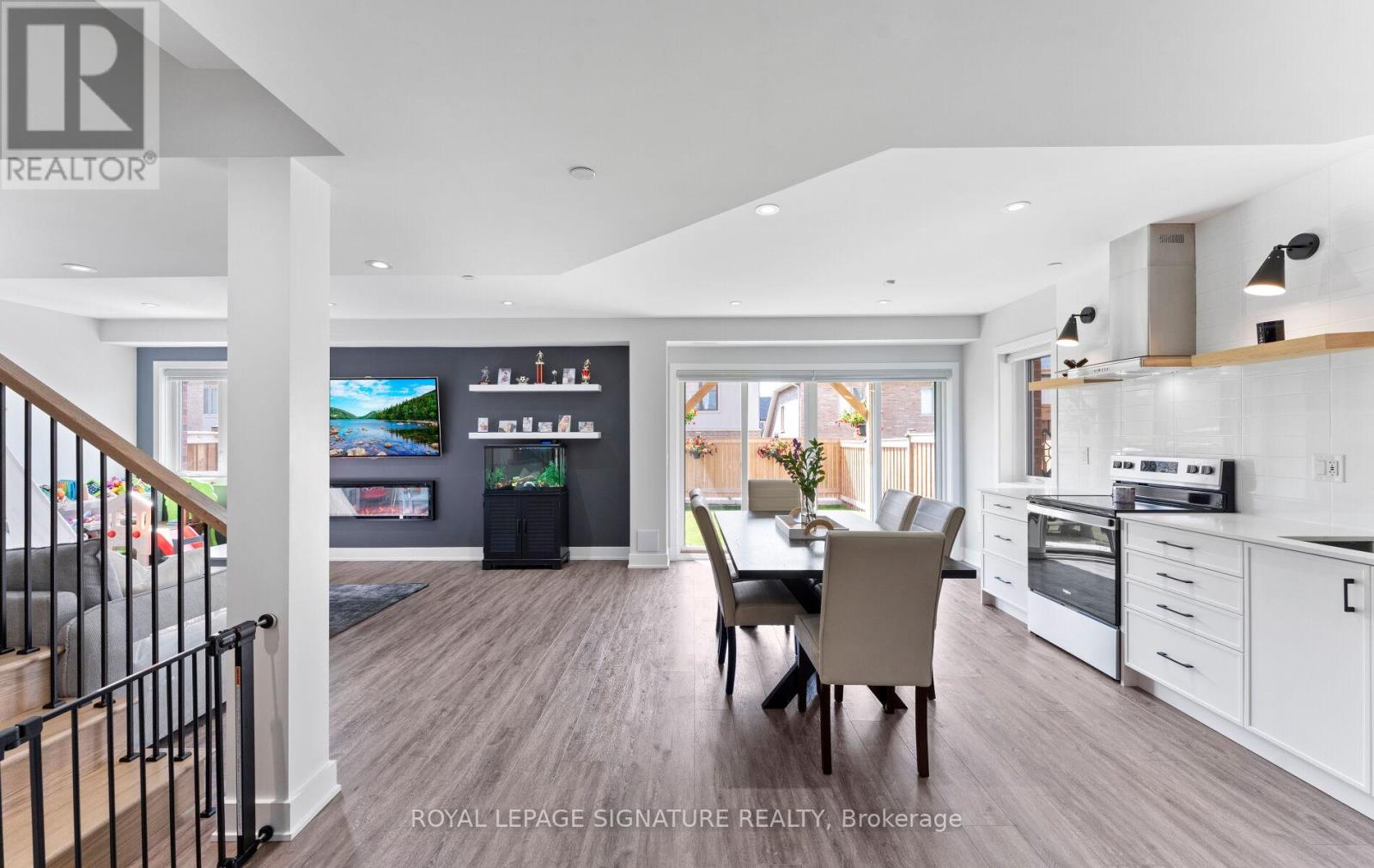 29 Sikura Circle, Aurora, Ontario  L4G 3Y8 - Photo 33 - N12786198