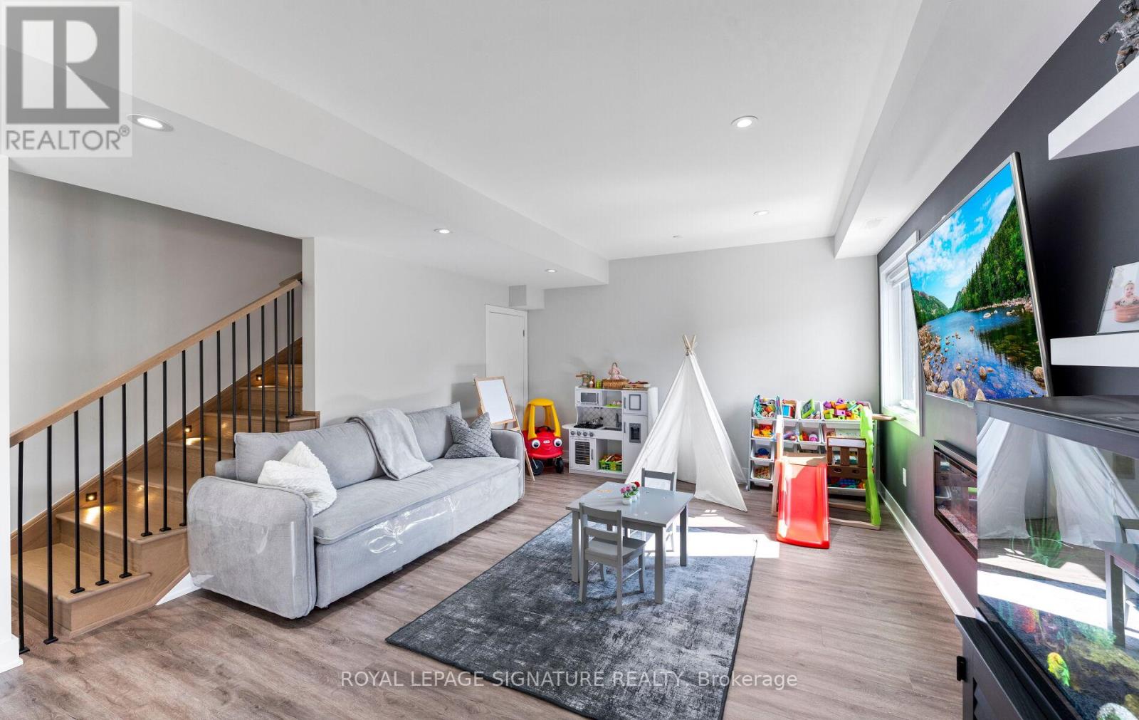 29 Sikura Circle, Aurora, Ontario  L4G 3Y8 - Photo 34 - N12786198