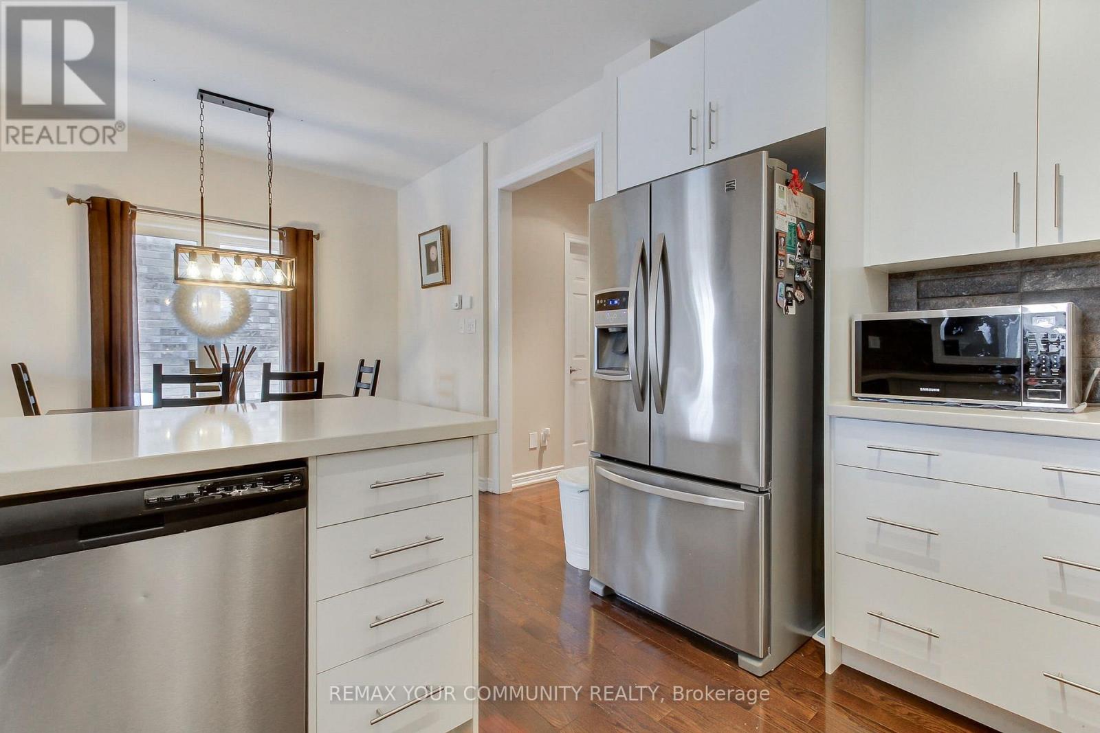 506 Foxcroft Boulevard, Newmarket, Ontario  L3X 3L6 - Photo 13 - N12786218