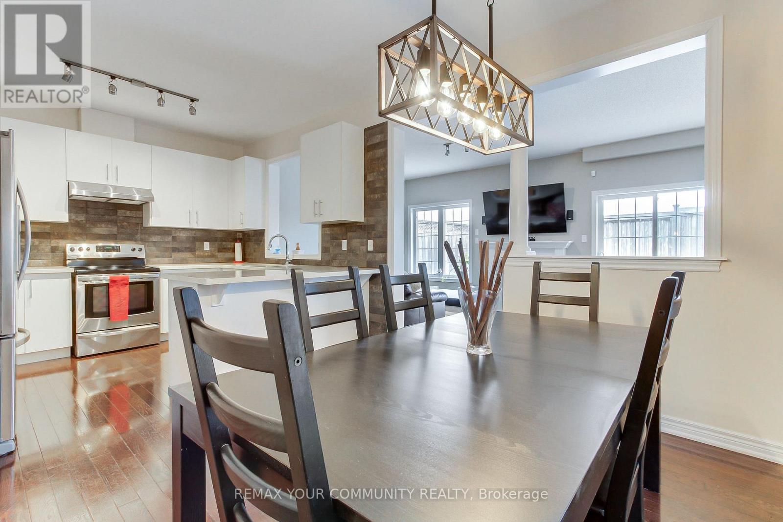 506 Foxcroft Boulevard, Newmarket, Ontario  L3X 3L6 - Photo 15 - N12786218