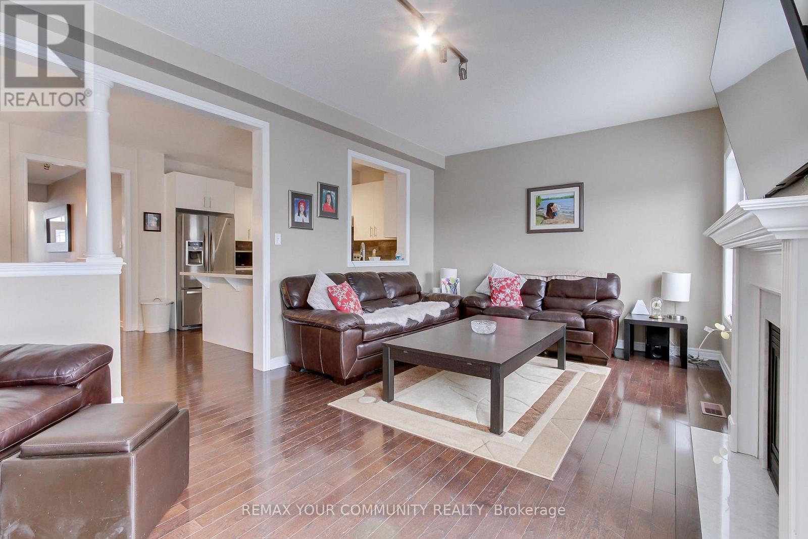 506 Foxcroft Boulevard, Newmarket, Ontario  L3X 3L6 - Photo 19 - N12786218