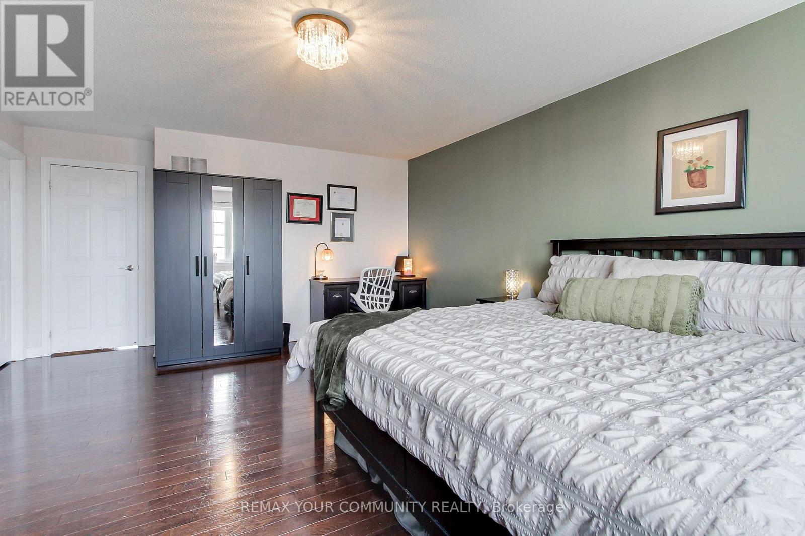 506 Foxcroft Boulevard, Newmarket, Ontario  L3X 3L6 - Photo 25 - N12786218