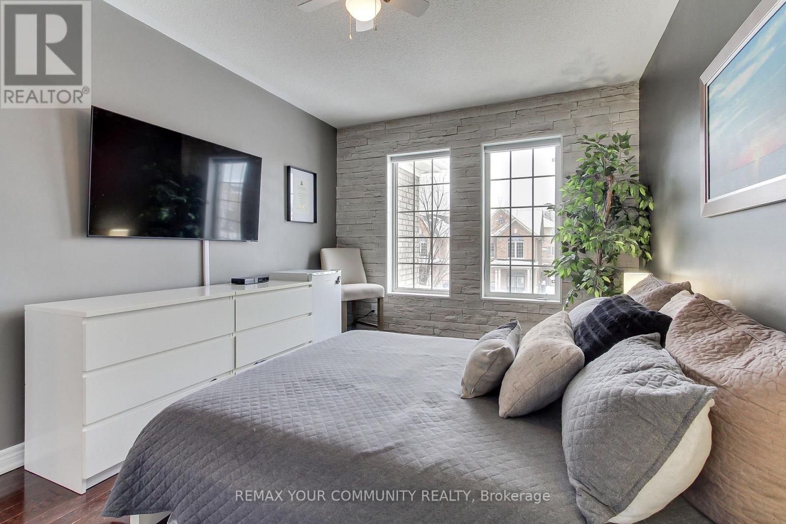 506 Foxcroft Boulevard, Newmarket, Ontario  L3X 3L6 - Photo 30 - N12786218