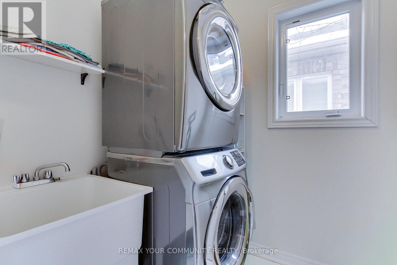 506 Foxcroft Boulevard, Newmarket, Ontario  L3X 3L6 - Photo 34 - N12786218