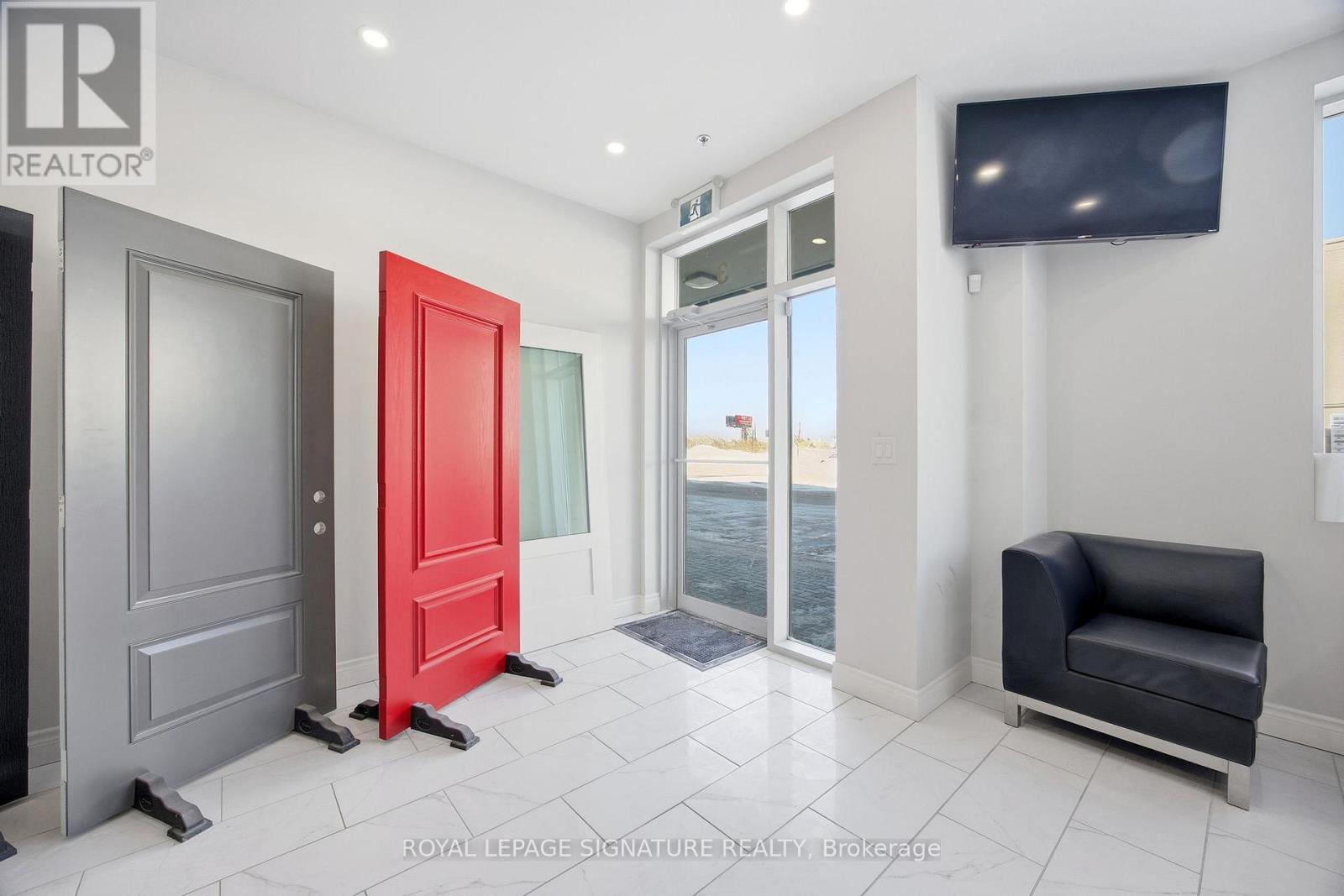 3 - 200 Tesma Way, Vaughan (Concord), Ontario  L4K 0J9 - Photo 4 - N12786238