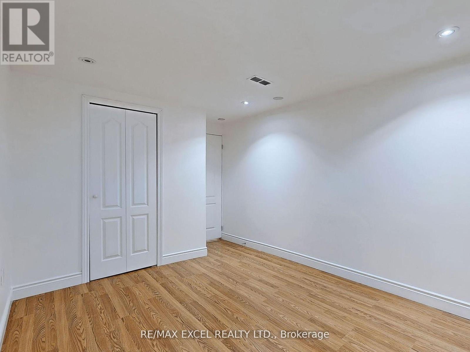 195 Parkview Crescent, Newmarket, Ontario  L3Y 2C9 - Photo 15 - N12786258