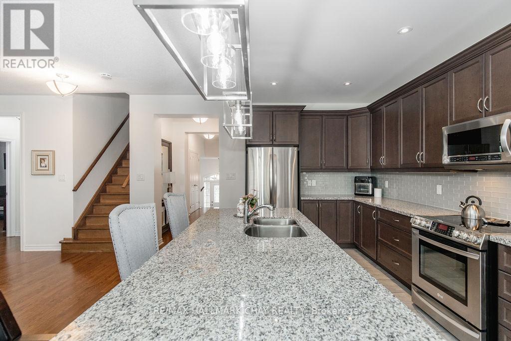 30 Waterview Road, Wasaga Beach, Ontario  L9A 1A4 - Photo 10 - S12786202