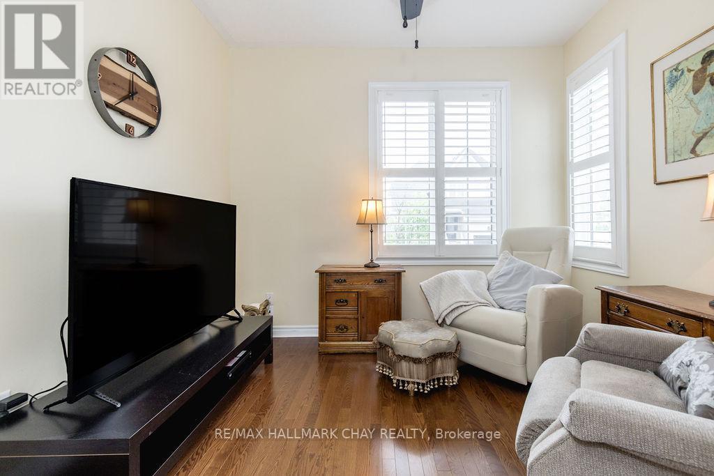 30 Waterview Road, Wasaga Beach, Ontario  L9A 1A4 - Photo 18 - S12786202