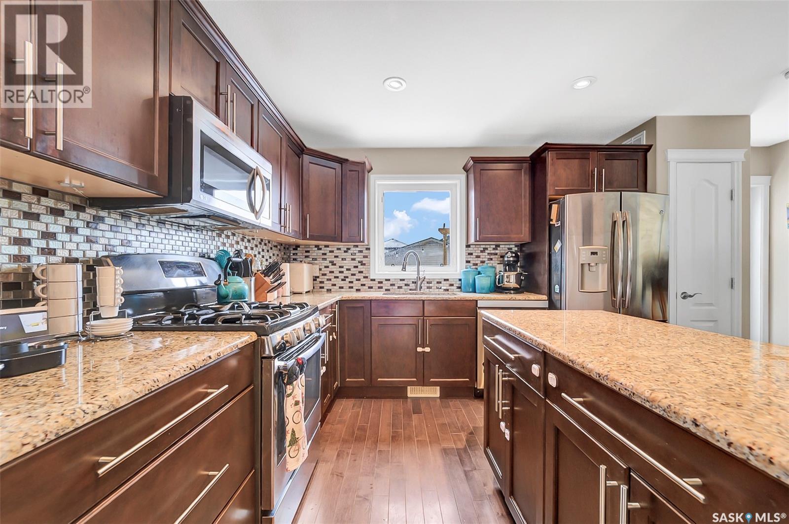 1042 Kloppenburg Bend, Saskatoon, Saskatchewan  S7S 1N1 - Photo 10 - SK028446