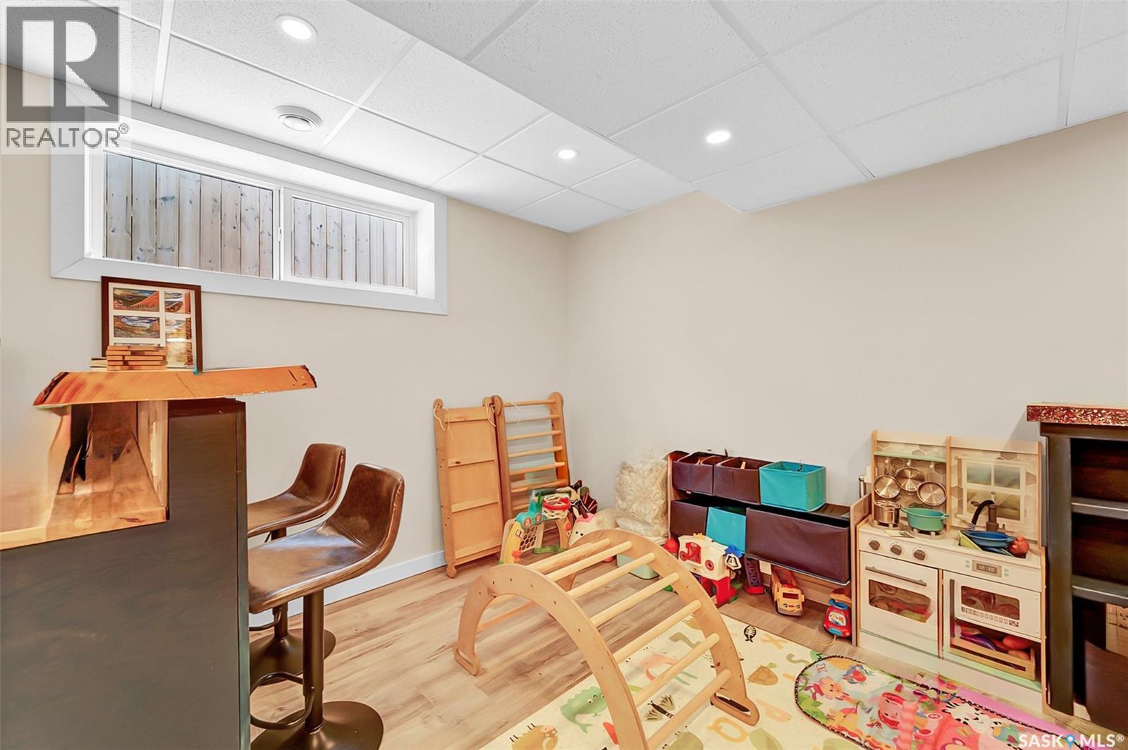 1042 Kloppenburg Bend, Saskatoon, Saskatchewan  S7S 1N1 - Photo 29 - SK028446