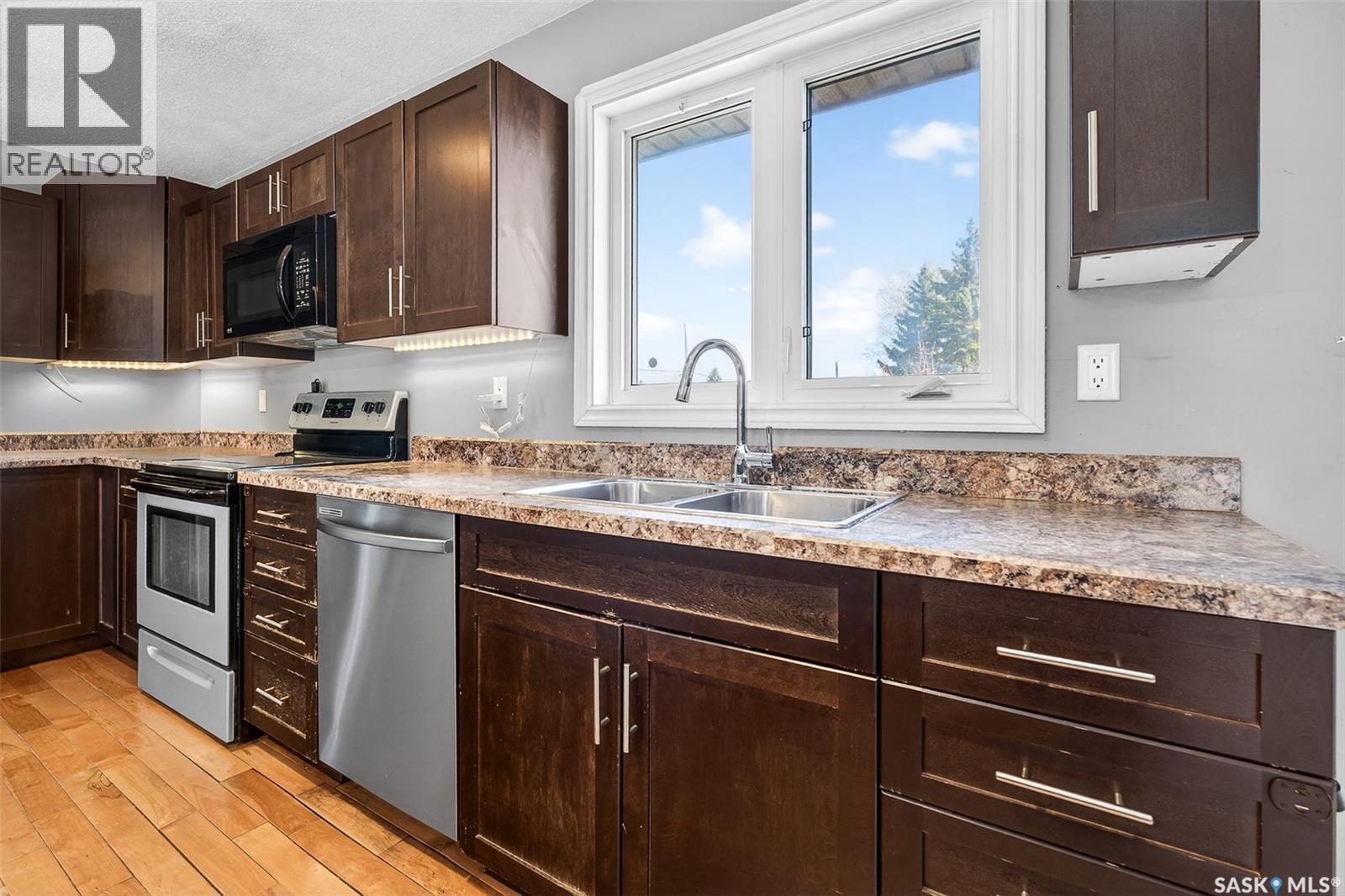 941 14th Avenue Sw, Moose Jaw, Saskatchewan  S6H 7R7 - Photo 16 - SK028289