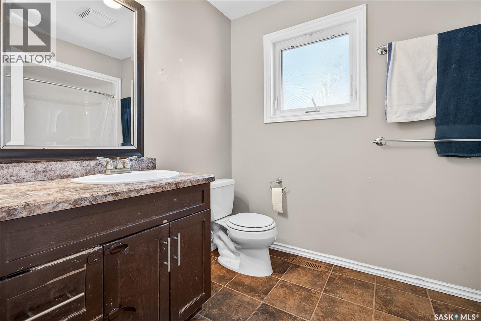 941 14th Avenue Sw, Moose Jaw, Saskatchewan  S6H 7R7 - Photo 20 - SK028289