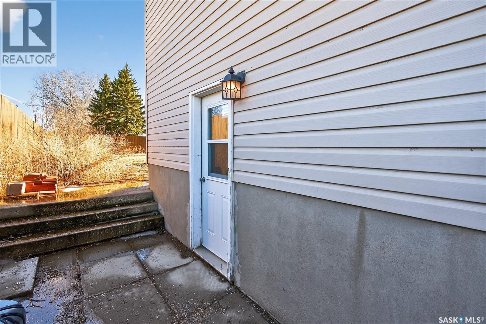 941 14th Avenue Sw, Moose Jaw, Saskatchewan  S6H 7R7 - Photo 42 - SK028289