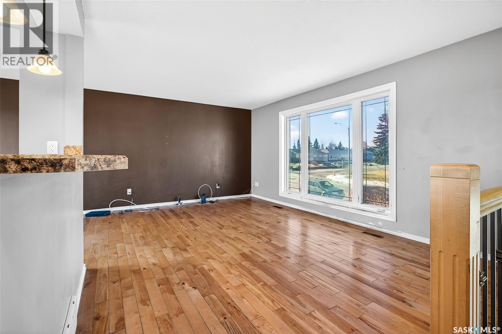 941 14th Avenue Sw, Moose Jaw, Saskatchewan  S6H 7R7 - Photo 6 - SK028289