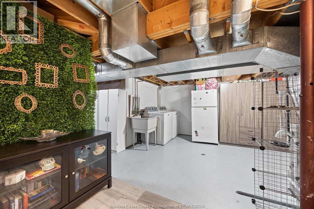 1920 Lappan Avenue, Windsor, Ontario  N9W 5G3 - Photo 18 - 26003192