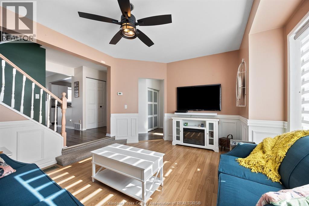 1920 Lappan Avenue, Windsor, Ontario  N9W 5G3 - Photo 5 - 26003192