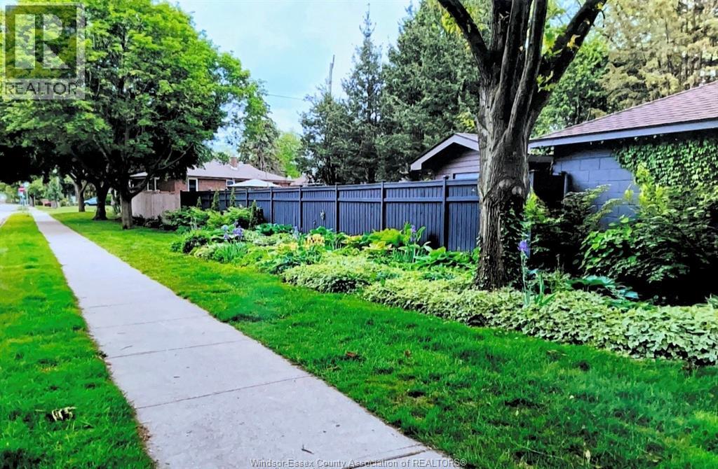 1114 Parkview, Windsor, Ontario N8X 2S9 - Photo 41 - 26003155