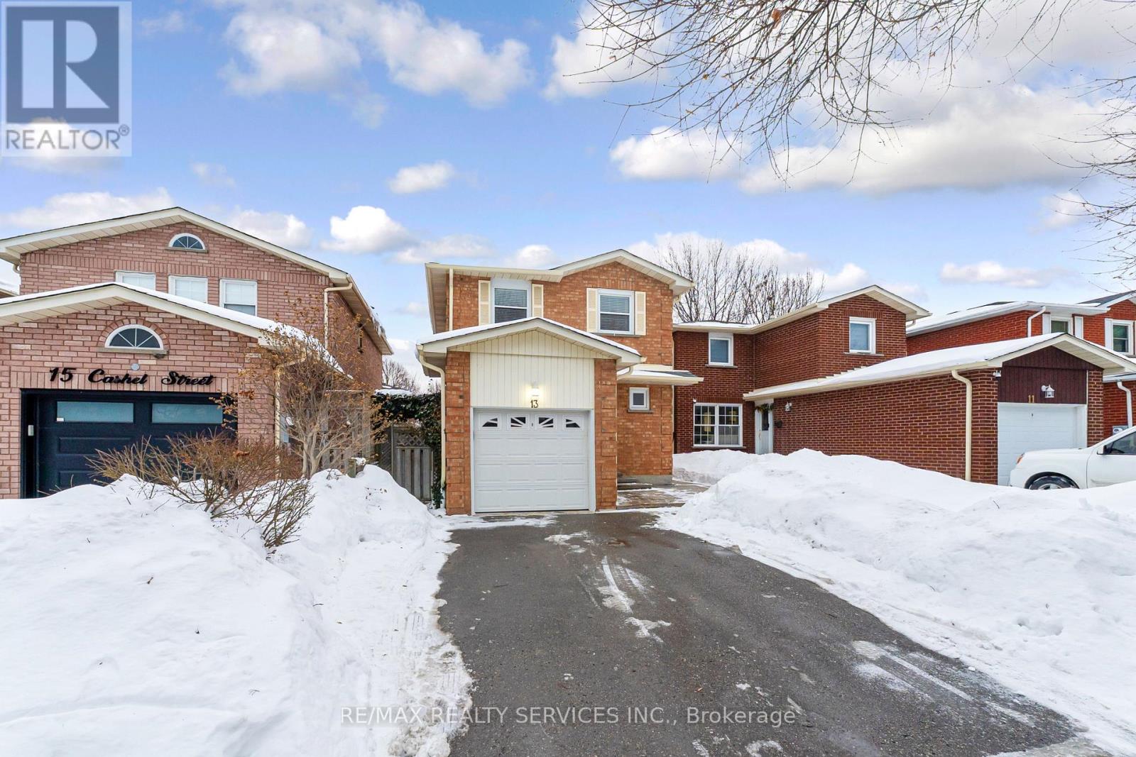13 Cashel Street, Brampton, Ontario  L6Z 2X6 - Photo 4 - W12786234