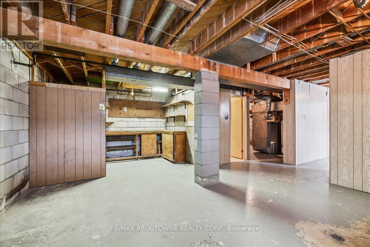 1332 Rebecca Street, Oakville, Ontario  L6L 1Z4 - Photo 11 - W12786250