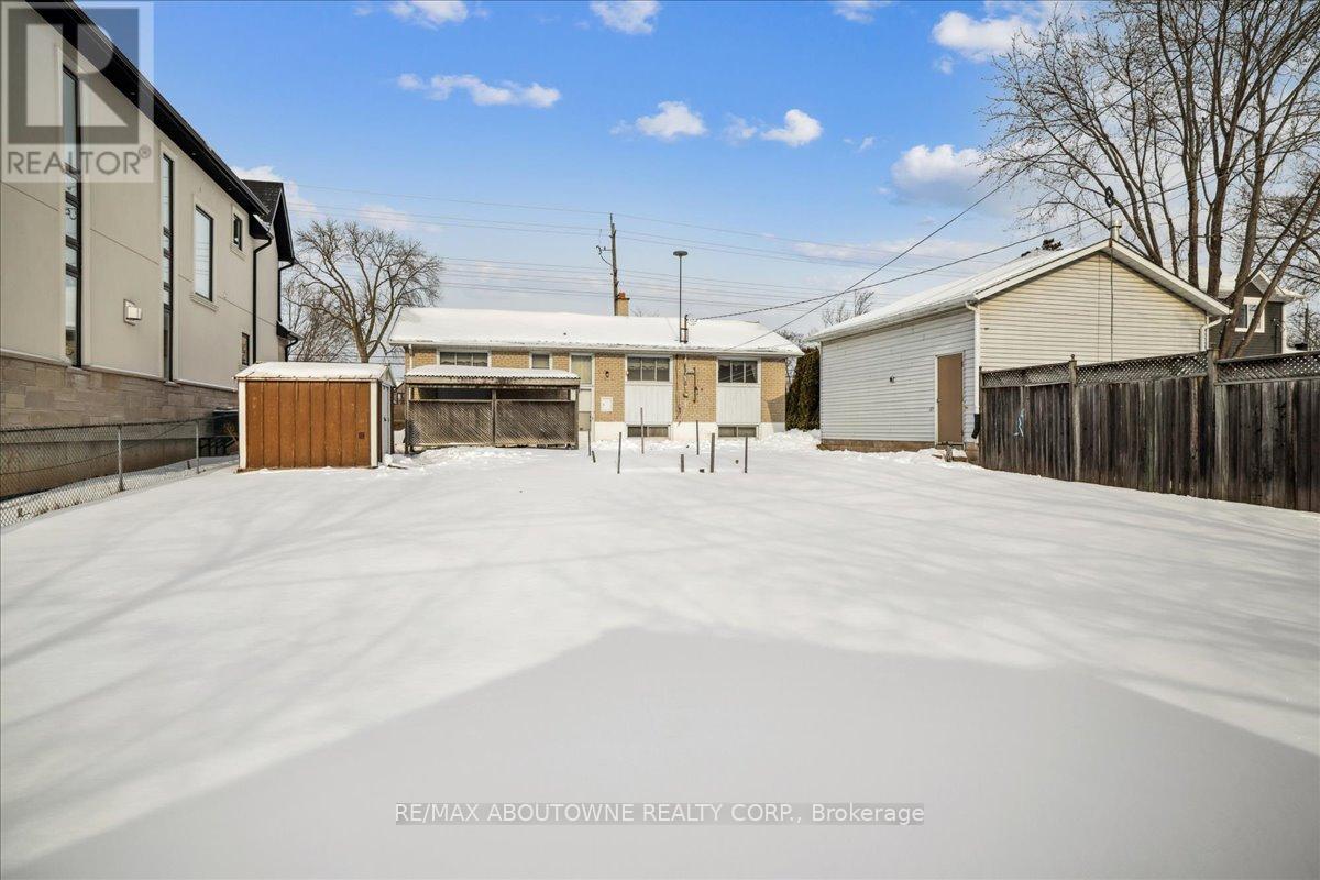 1332 Rebecca Street, Oakville, Ontario  L6L 1Z4 - Photo 13 - W12786250