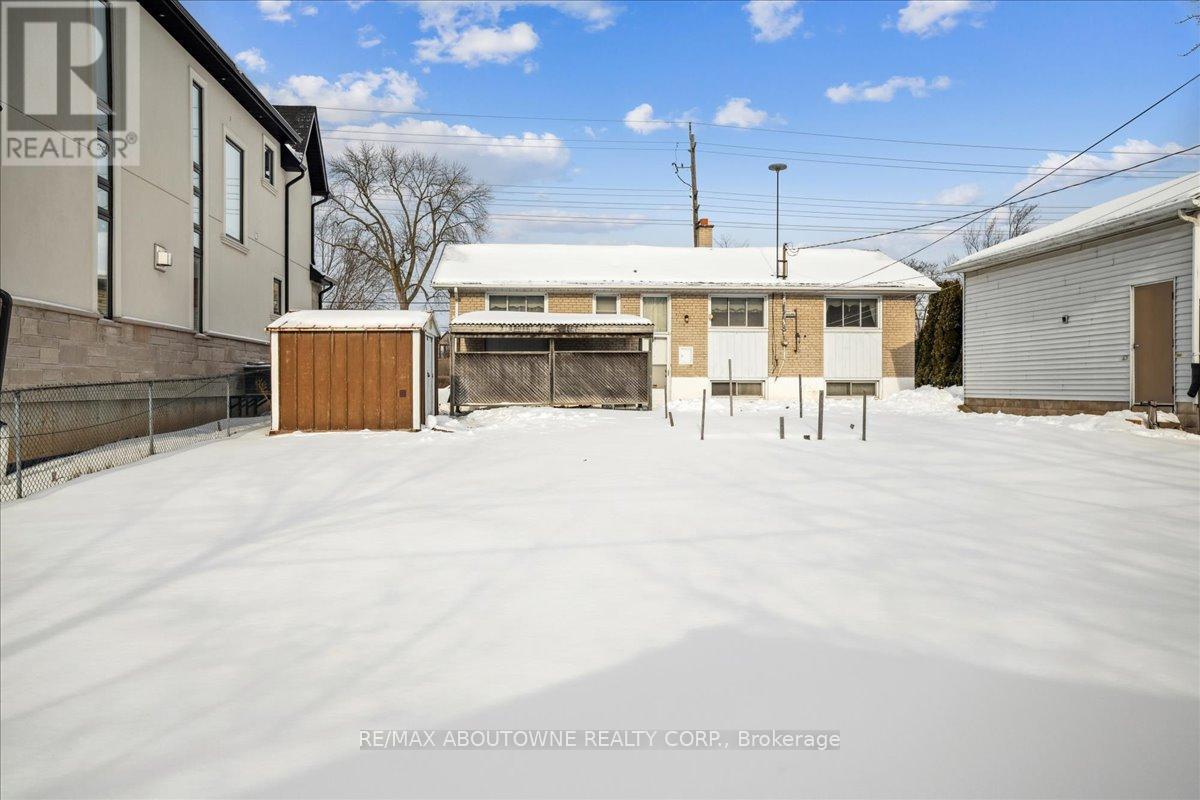 1332 Rebecca Street, Oakville, Ontario  L6L 1Z4 - Photo 15 - W12786250