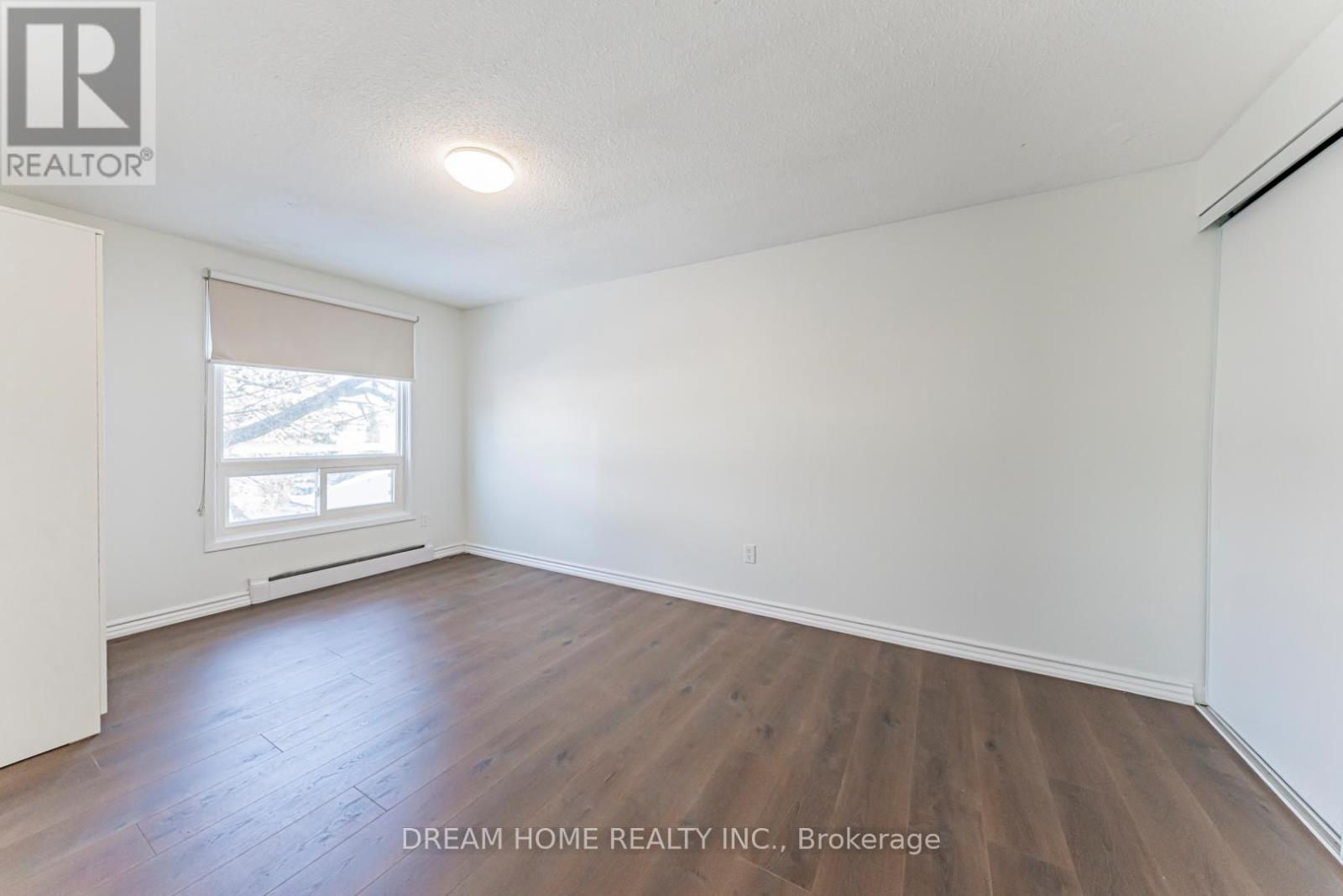 Upper Level - 22 Hazelglen Court, Brampton, Ontario  L6S 1N7 - Photo 22 - W12786272