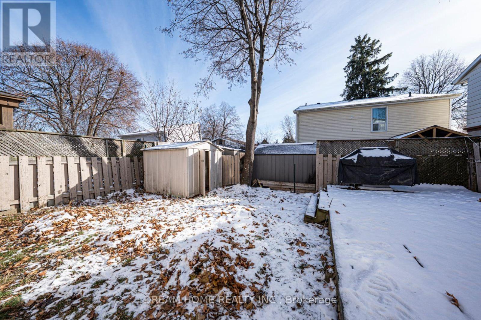 Upper Level - 22 Hazelglen Court, Brampton, Ontario  L6S 1N7 - Photo 37 - W12786272