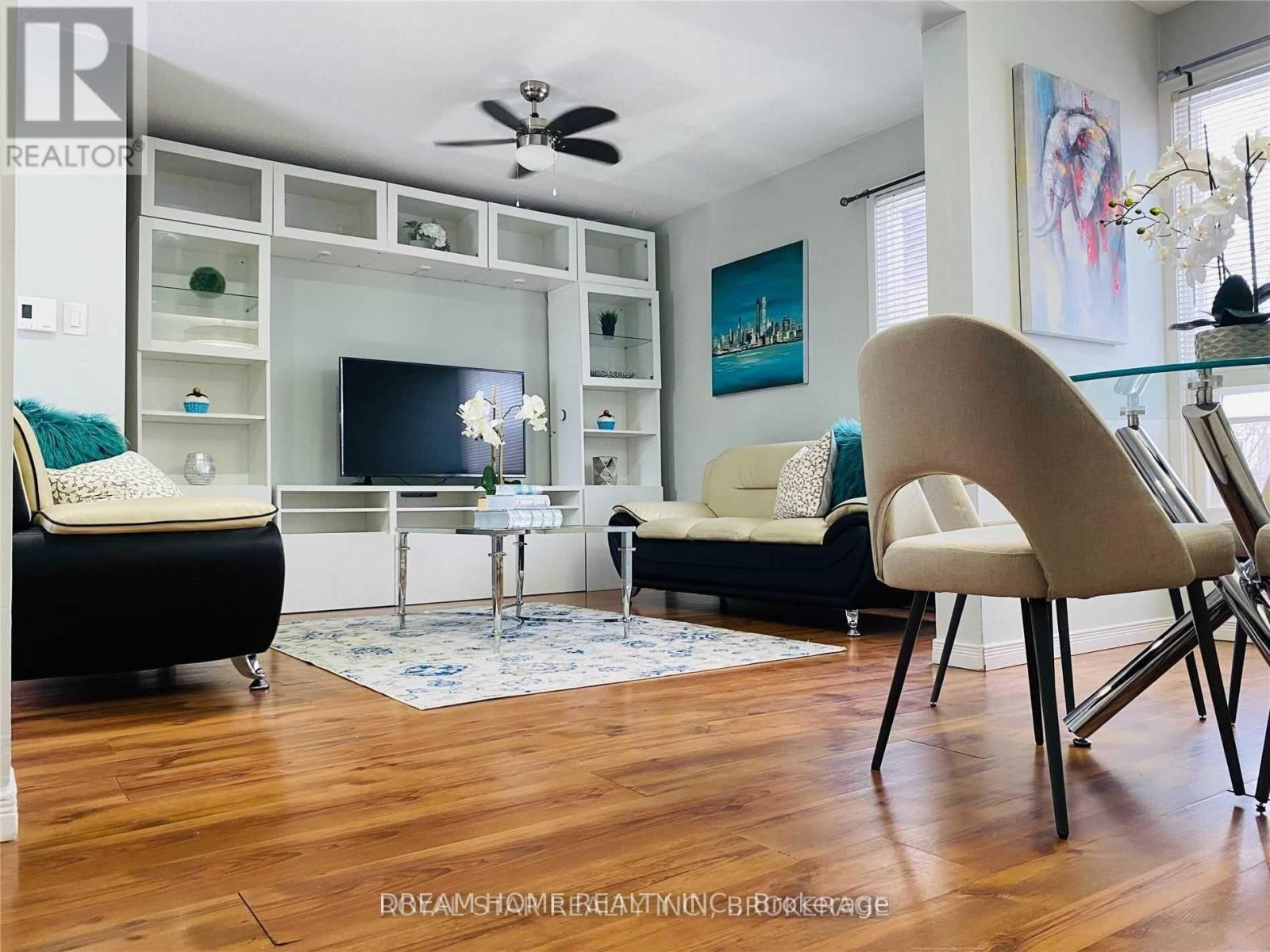 Upper Level - 22 Hazelglen Court, Brampton, Ontario  L6S 1N7 - Photo 9 - W12786272