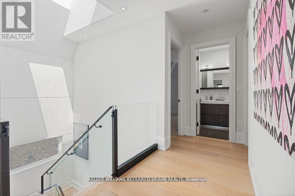 54 Cronin Drive, Toronto, Ontario  M9B 4V1 - Photo 27 - W12786280