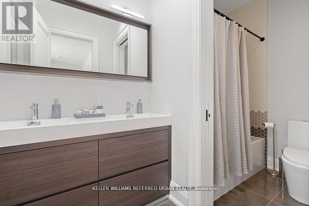 54 Cronin Drive, Toronto, Ontario  M9B 4V1 - Photo 30 - W12786280